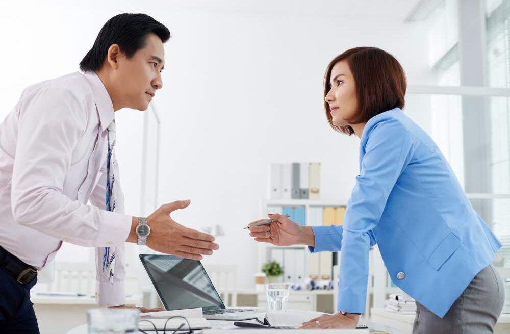 5 Ways Interpersonal Skills Are All About Communication & Confidence