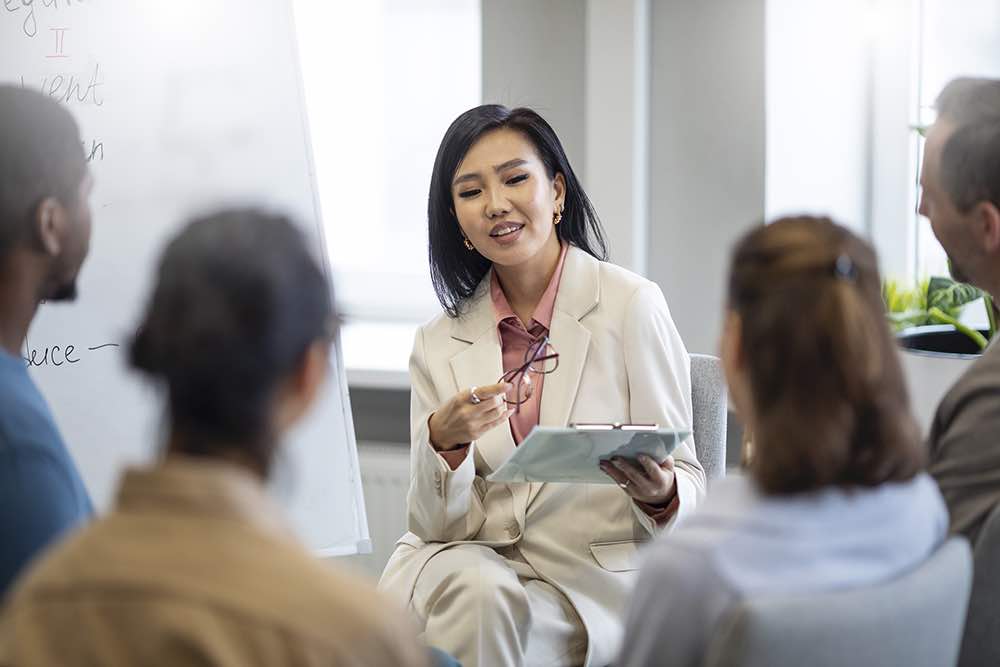 public speaking skills for facilitation and discussion in meetings